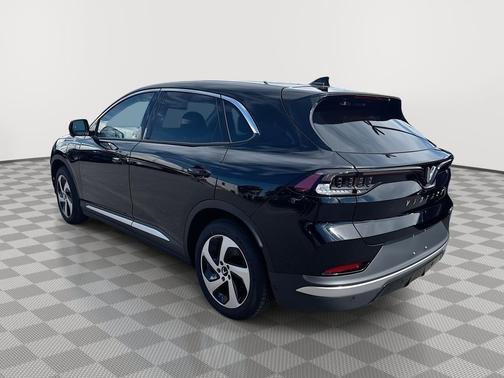 2025 VinFast VF 8 Eco