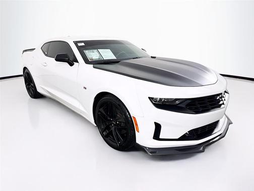 Summit White 2021 Chevrolet Camaro 1LT