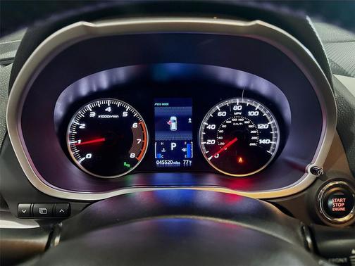 Labrador Black Pearl 2022 Mitsubishi Eclipse Cross SE