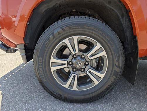 2017 Toyota Tacoma SR5