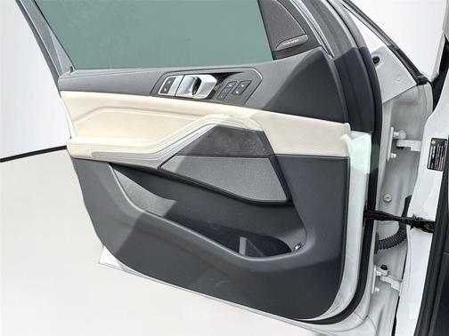 2022 BMW X5 PHEV xDrive45e