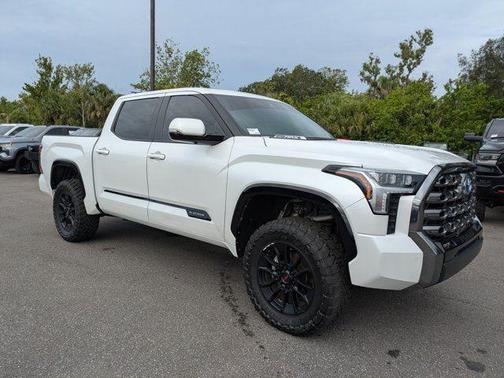 2024 Toyota Tundra Hybrid Platinum