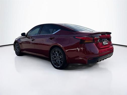 2024 Nissan Altima SR VC-Turbo FWD