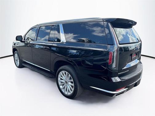 2024 Cadillac Escalade ESV Luxury