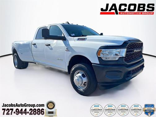 2022 RAM 3500 Tradesman Crew Cab 4x4 8' Box