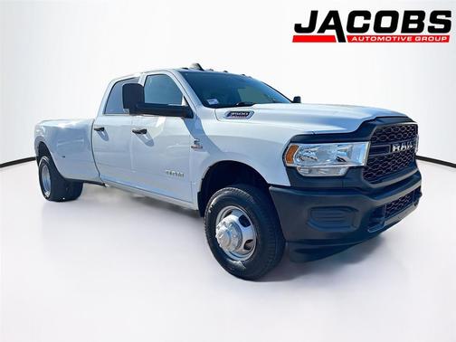 2022 RAM 3500 Tradesman Crew Cab 4x4 8' Box