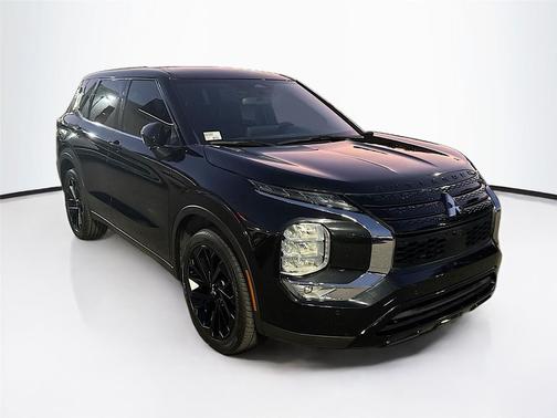 2023 Mitsubishi Outlander SE Black Edition 2WD