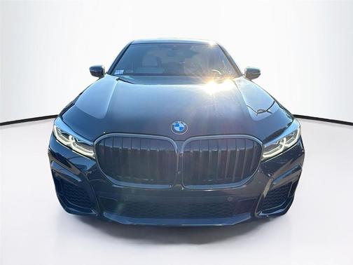 2022 BMW 740 i xDrive