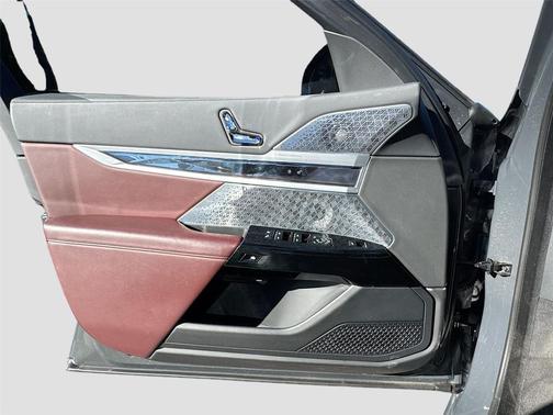 2023 BMW 760 i xDrive