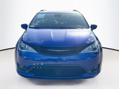 2018 Chrysler Pacifica Touring-L