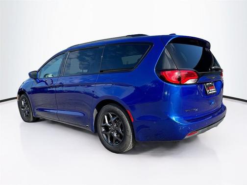 2018 Chrysler Pacifica Touring-L