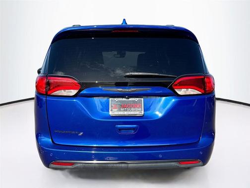 2018 Chrysler Pacifica Touring-L