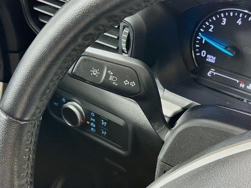 Oxford White 2021 Ford Explorer XLT