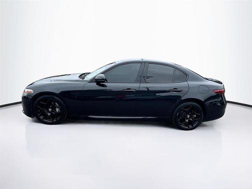 2021 Alfa Romeo Giulia Base