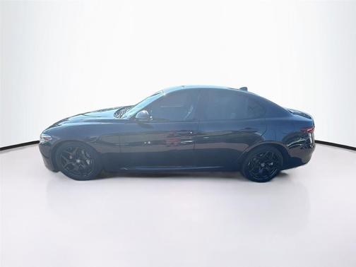 2021 Alfa Romeo Giulia Base