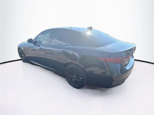 2021 Alfa Romeo Giulia Base