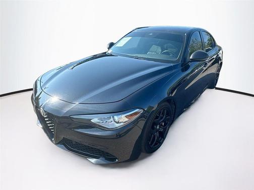 2021 Alfa Romeo Giulia Base