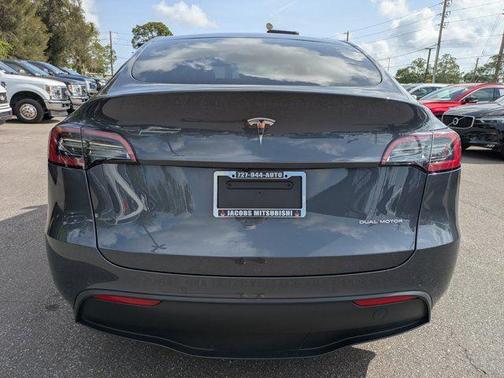 2022 Tesla Model Y Long Range Dual Motor All-Wheel Drive