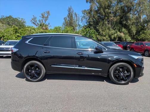 2023 Buick Enclave Essence FWD