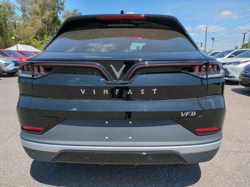 2025 VinFast VF 8 Plus