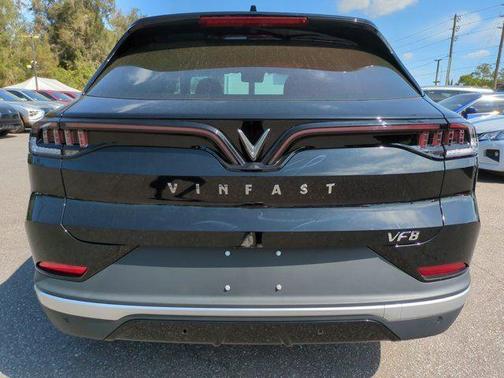 2025 VinFast VF 8 Plus
