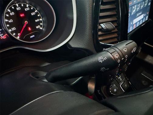 White Clearcoat 2018 Jeep Compass Latitude