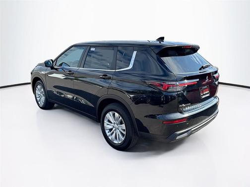 2026 Mitsubishi Outlander ES 2.5 2WD
