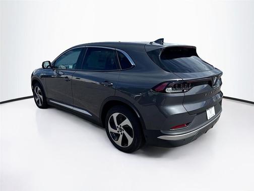 2025 VinFast VF 8 Eco