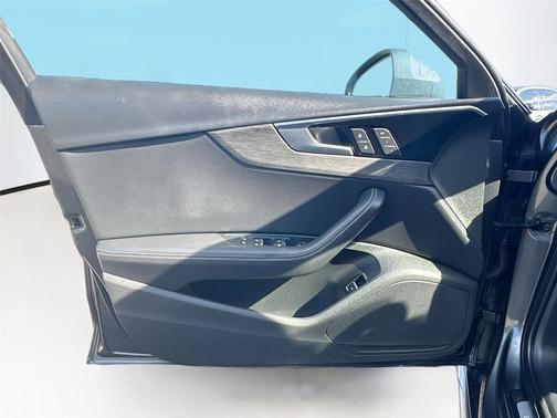 2022 Audi A4 45 S line Premium Plus