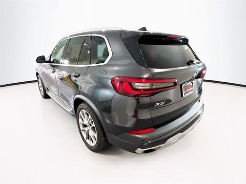 Dark Graphite Metallic 2023 BMW X5 PHEV xDrive45e