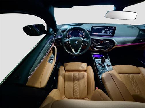 2022 BMW 540 i