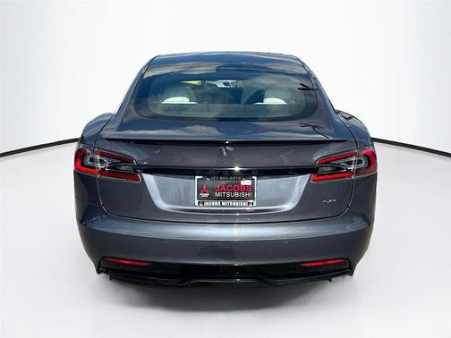 2022 Tesla Model S Plaid
