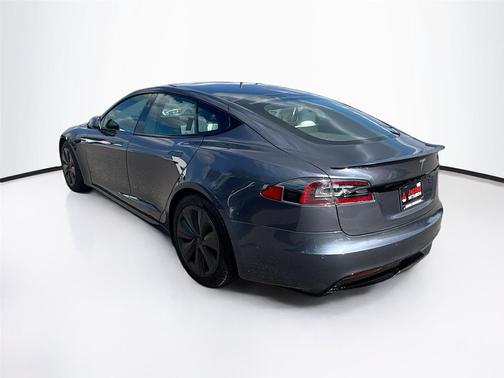 2022 Tesla Model S Plaid