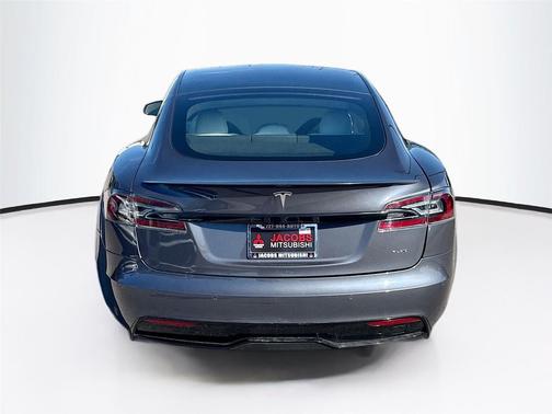2022 Tesla Model S Plaid