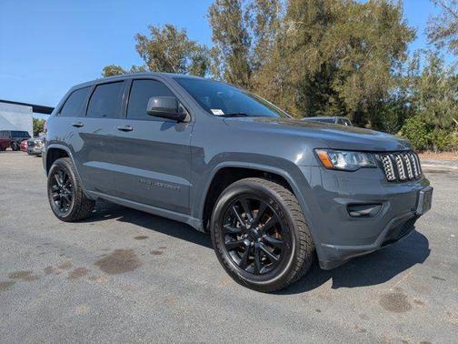 2018 Jeep Grand Cherokee Altitude