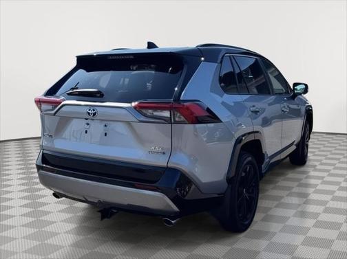 2024 Toyota RAV4 Hybrid SE