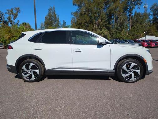 2025 VinFast VF 8 Eco