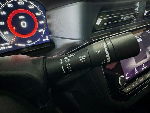 Pearl White Tricoat/Super Black 2025 Nissan Z Sport Automatic Transmission