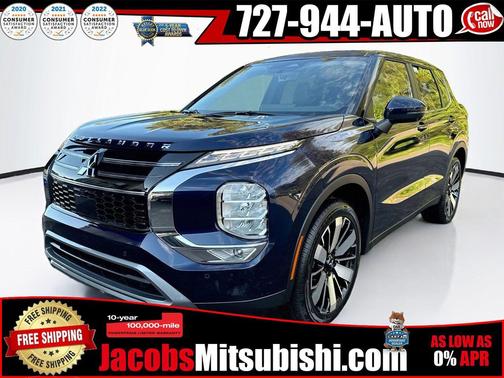 Cosmic Blue Metallic 2026 Mitsubishi Outlander SE