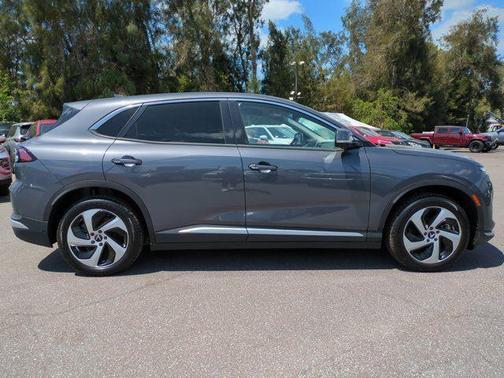 2025 VinFast VF 8 Eco