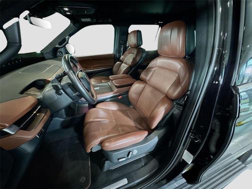 Infinite Black Metallic Clearcoat 2025 Lincoln Navigator Reserve