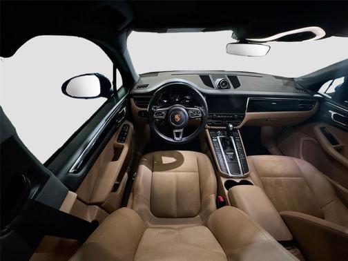Sapphire Blue Metallic 2019 Porsche Macan Macan