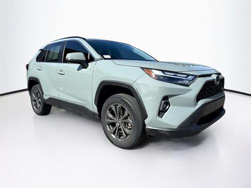 2022 Toyota RAV4 Hybrid XLE Premium