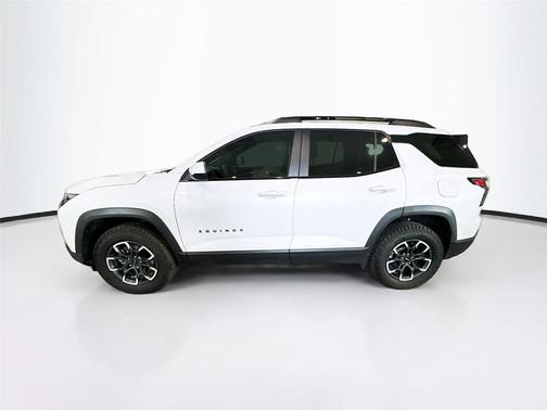 Polar White Tricoat 2026 Chevrolet Equinox FWD ACTIV