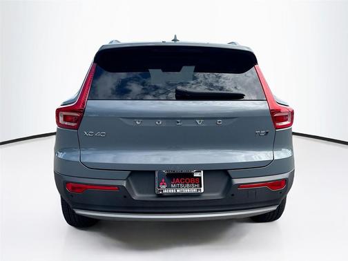 2020 Volvo XC40 T5 Momentum