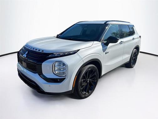 2025 Mitsubishi Outlander PHEV SEL