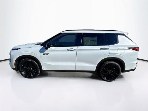 2025 Mitsubishi Outlander PHEV SEL