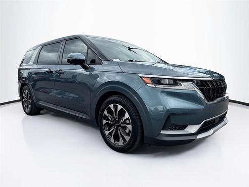 2023 Kia Carnival EX