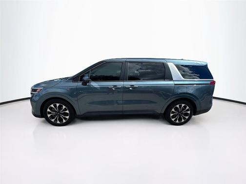 2023 Kia Carnival EX