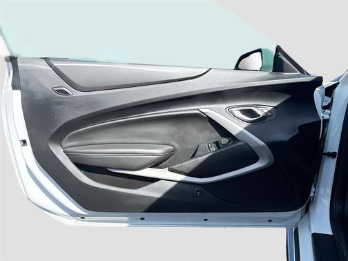 2021 Chevrolet Camaro RWD Coupe LT1